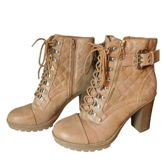 Beige Tan Quilted G by GUESS Gloss Zippered Buckled Heeled Boots Size 9.5 - Picture 2 of 5